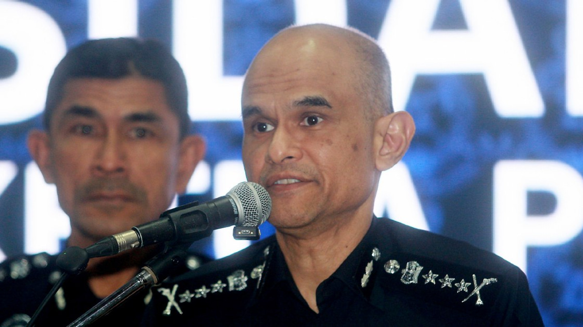 Police Bust Major Impersonation Scam Network Operating from Selangor Call Centres