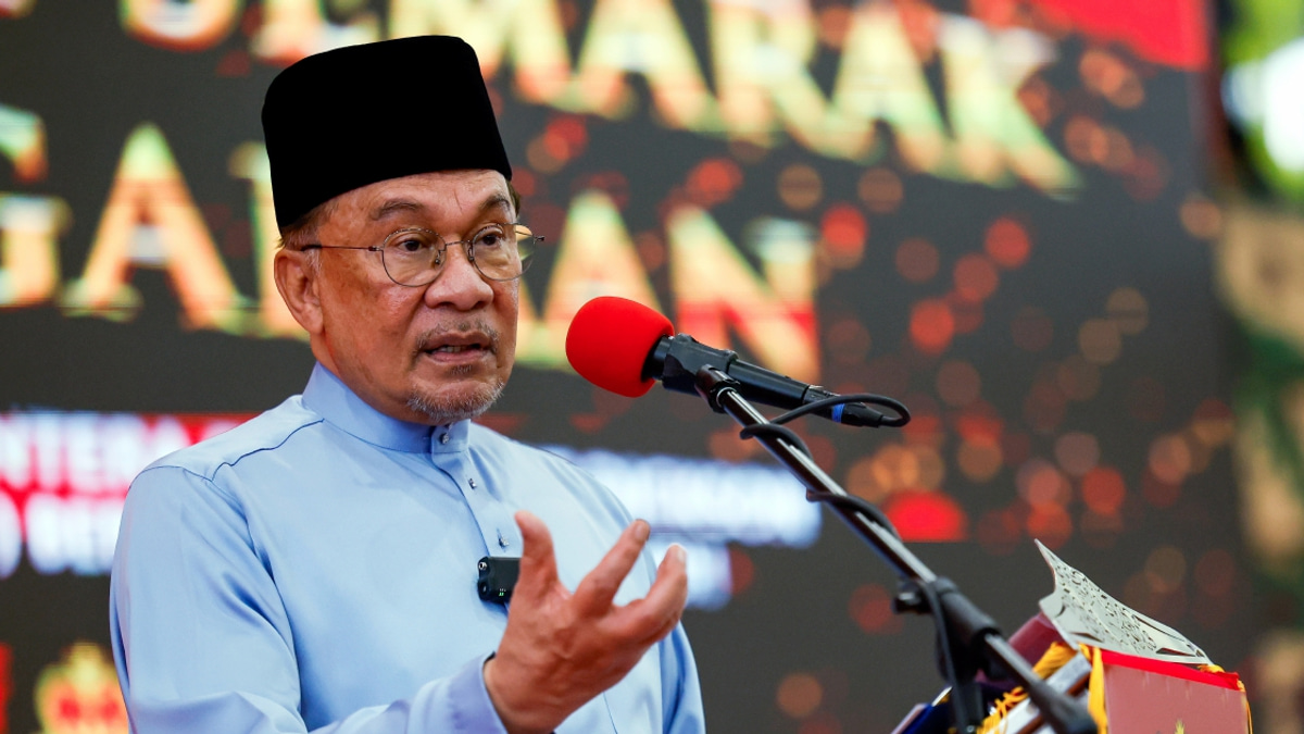 Malaysia to Pursue Further Negotiations with US Over 10% Tariff Impact