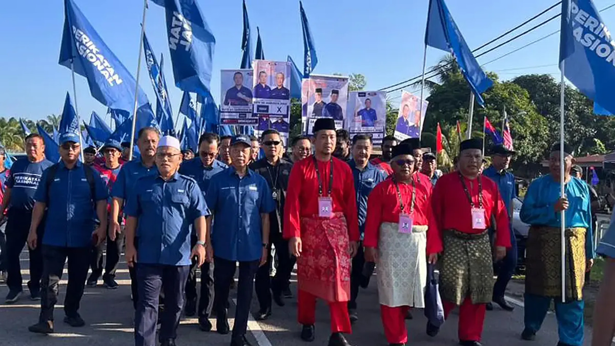 Muhyiddin leads mass show of support for Bukit Kepong candidate