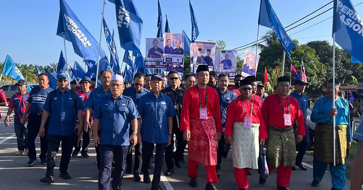 Muhyiddin leads mass show of support for Bukit Kepong candidate