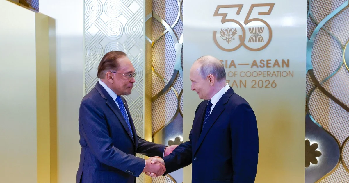 Anwar and Putin Discuss Energy Security and Currency Trade During Kazan Summit