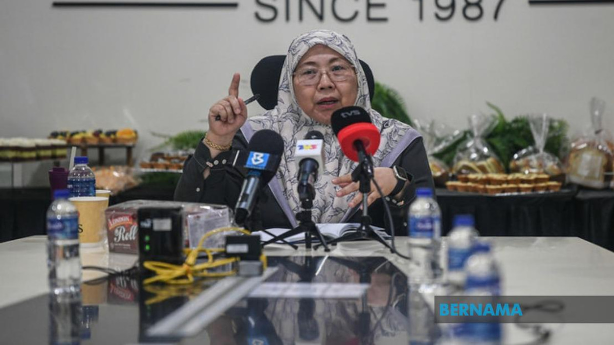 PKR Defections Driven by Position Disputes, Says Fuziah