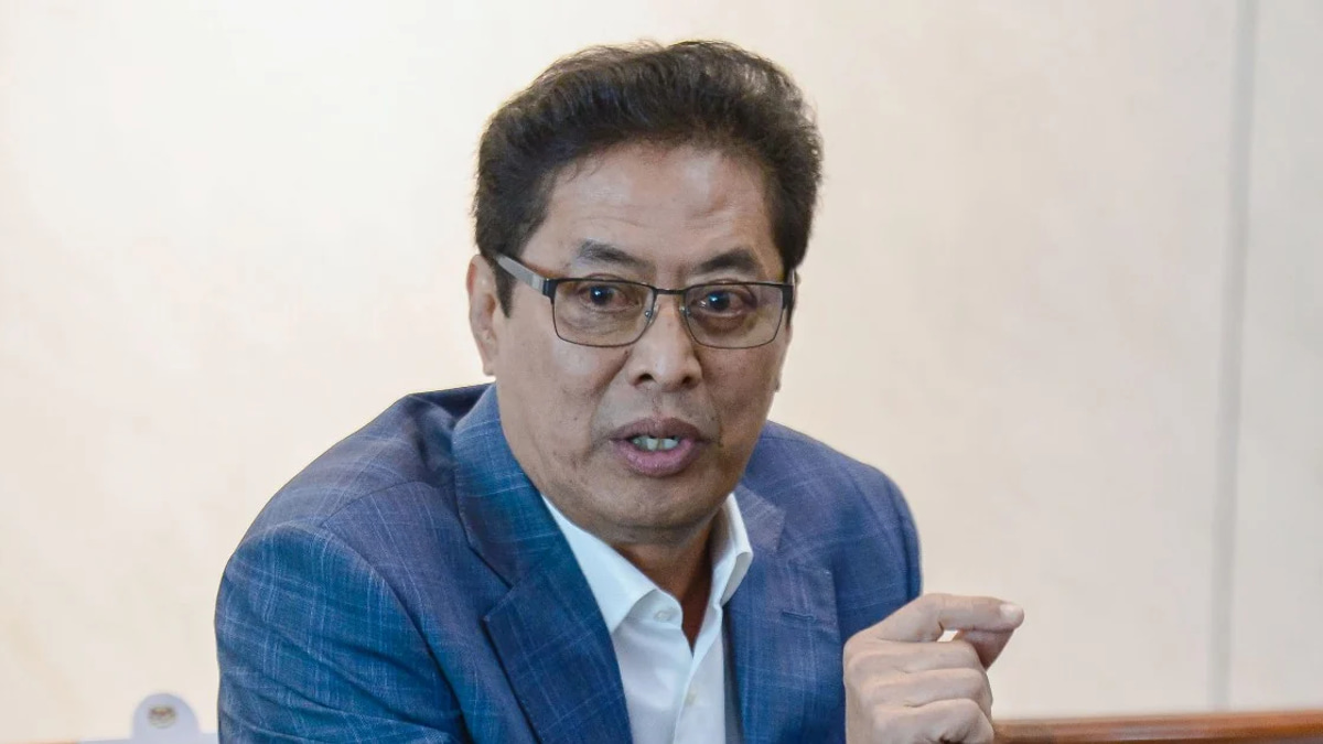 Lawmakers Push for Transparency in Azam Baki Shareholding Probe