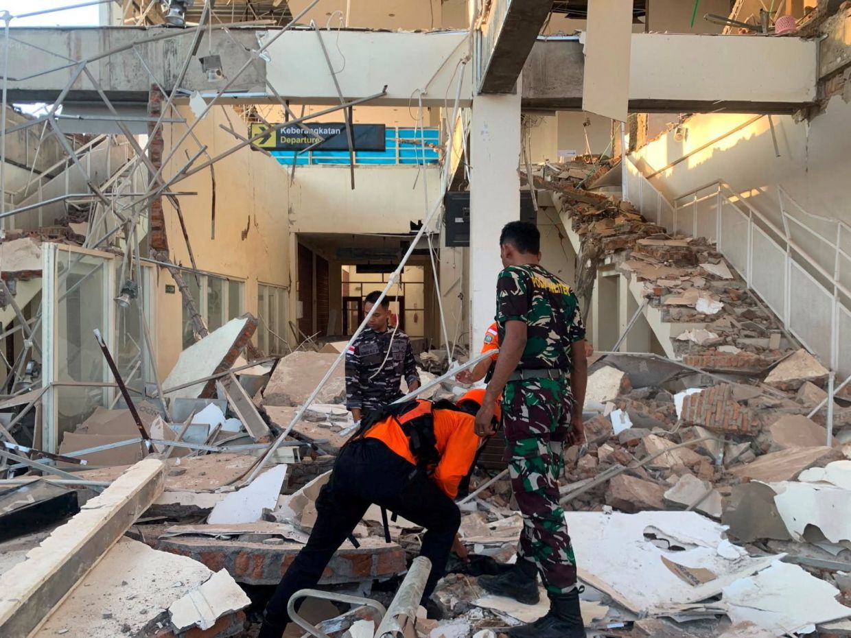 Magnitude 7.7 earthquake strikes off Indonesia's Flores coast, killing at least two