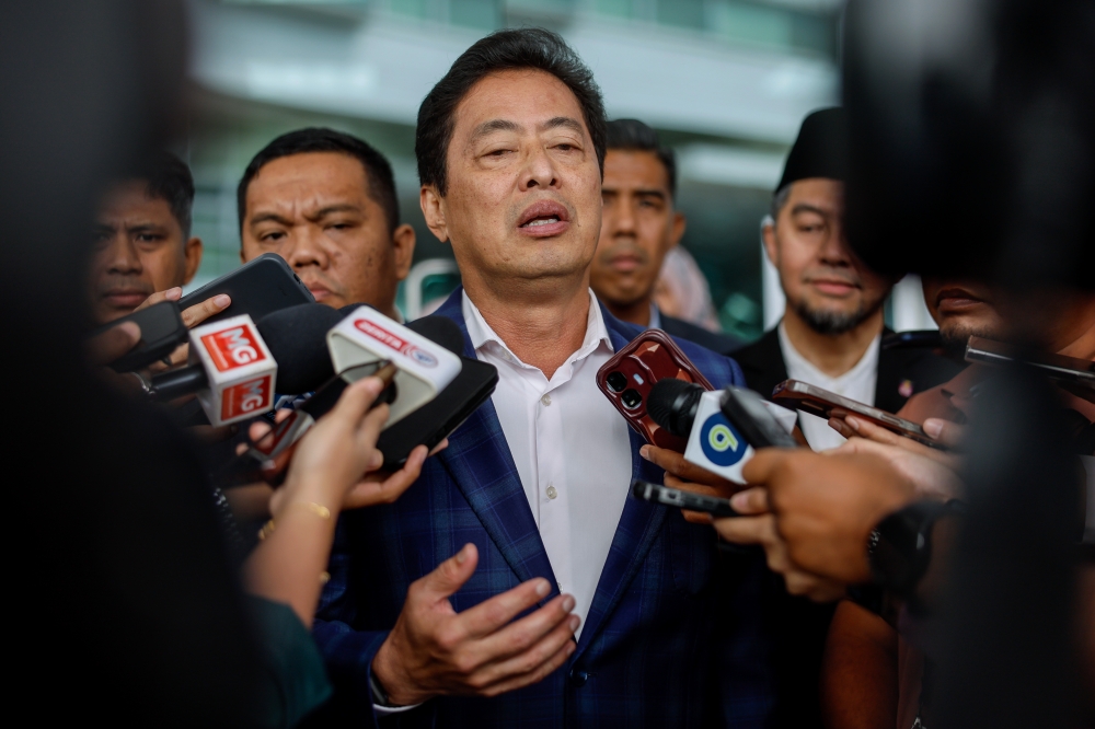 Azam Baki Distances Himself from RM178 Million Contract to Firm Linked to His Brother