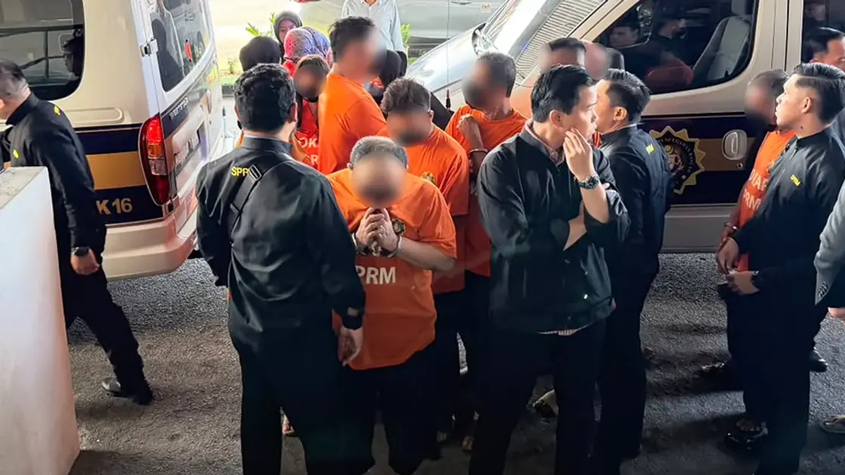 Senior Government Official Among 13 Arrested in RM2.5 Million Corruption Inquiry