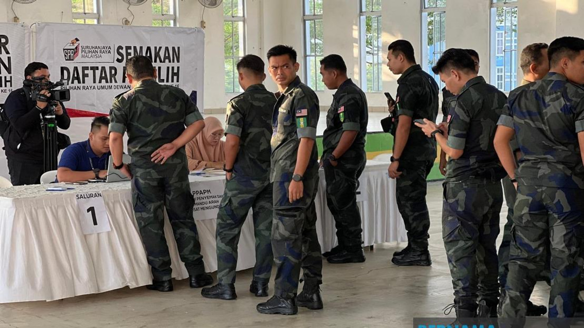 Johor Election: 64 Early Voting Centres Welcome Security Forces