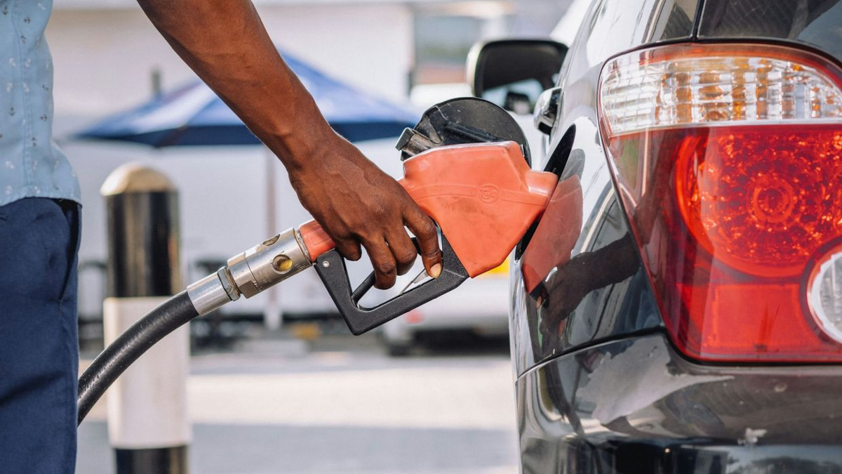 US Petrol Stations Face Lawsuit Over AI-Driven Price Manipulation in California