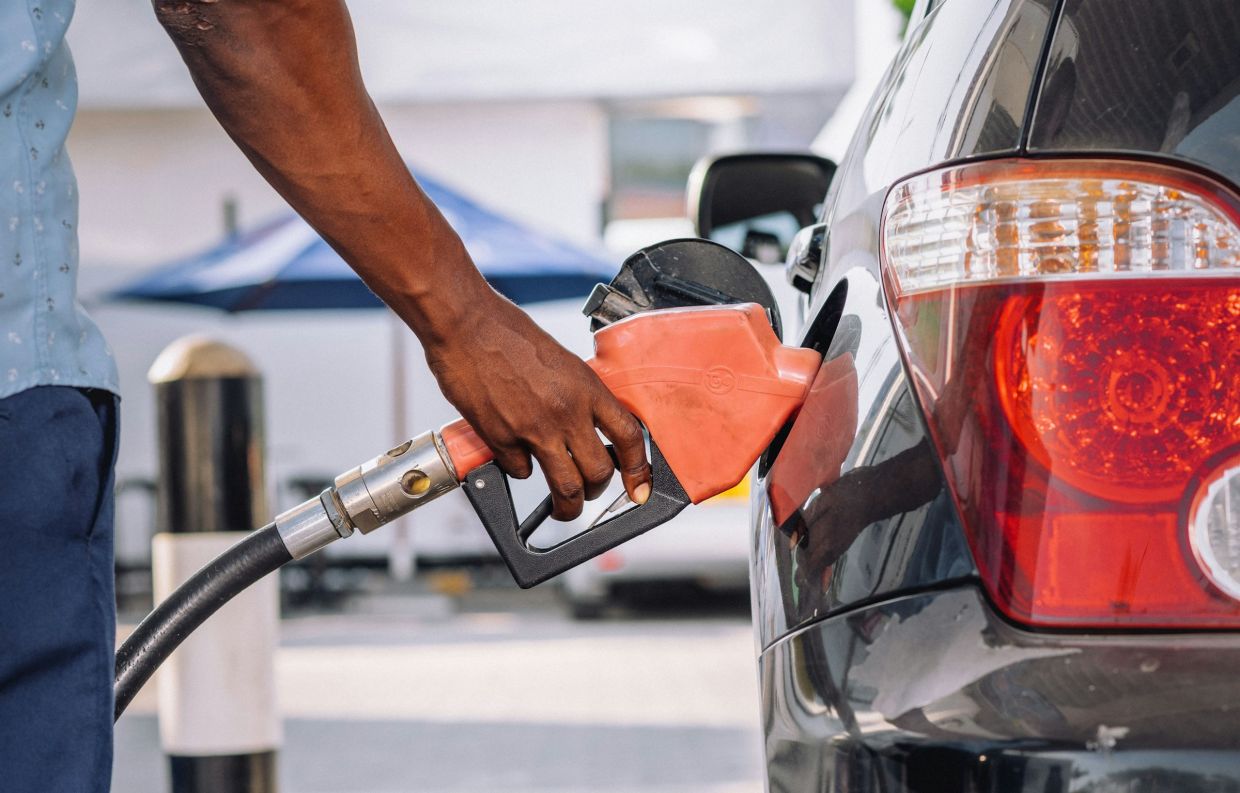 US Petrol Stations Face Lawsuit Over AI-Driven Price Manipulation in California