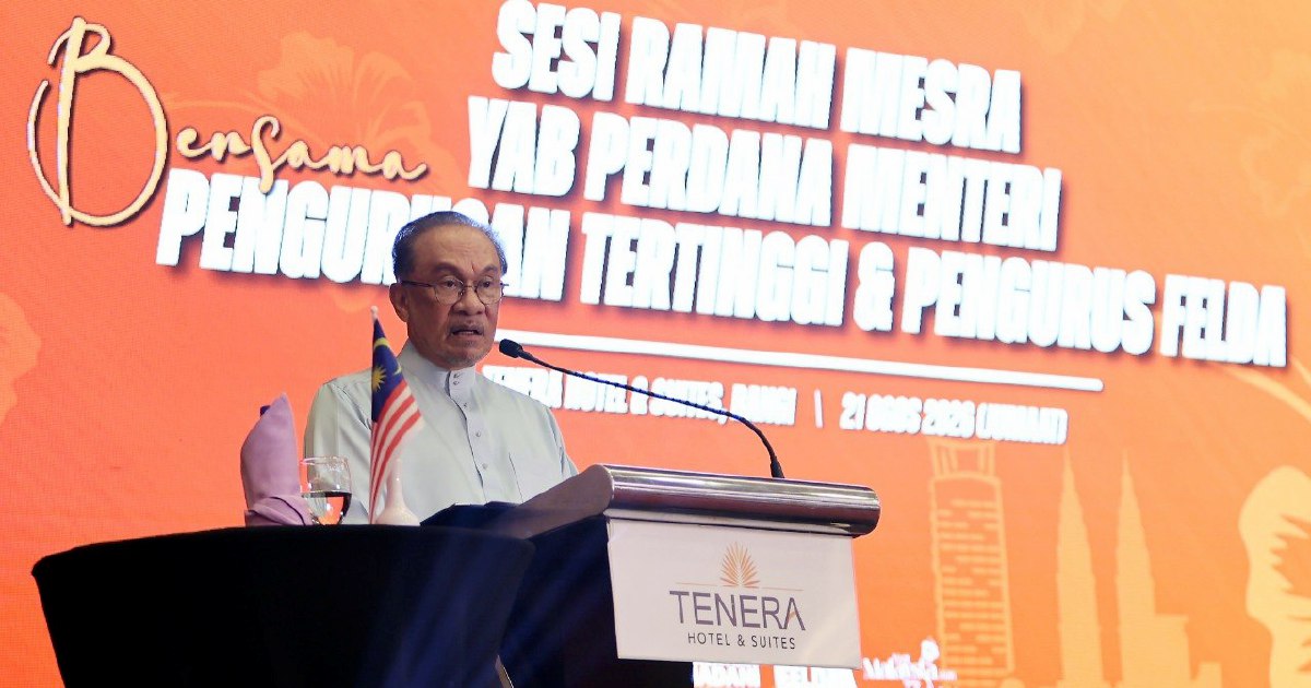 Anwar Confirms Felda Task Force Has Started Investigations into Authority's Operations