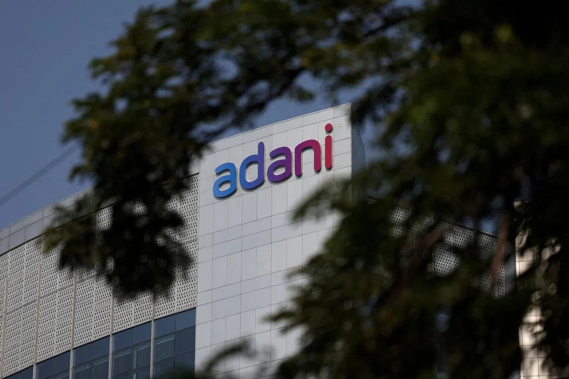 India's Customs Joins Health Ministry in Regulatory Battle Against Adani's Airport Nicotine Pouch Sales