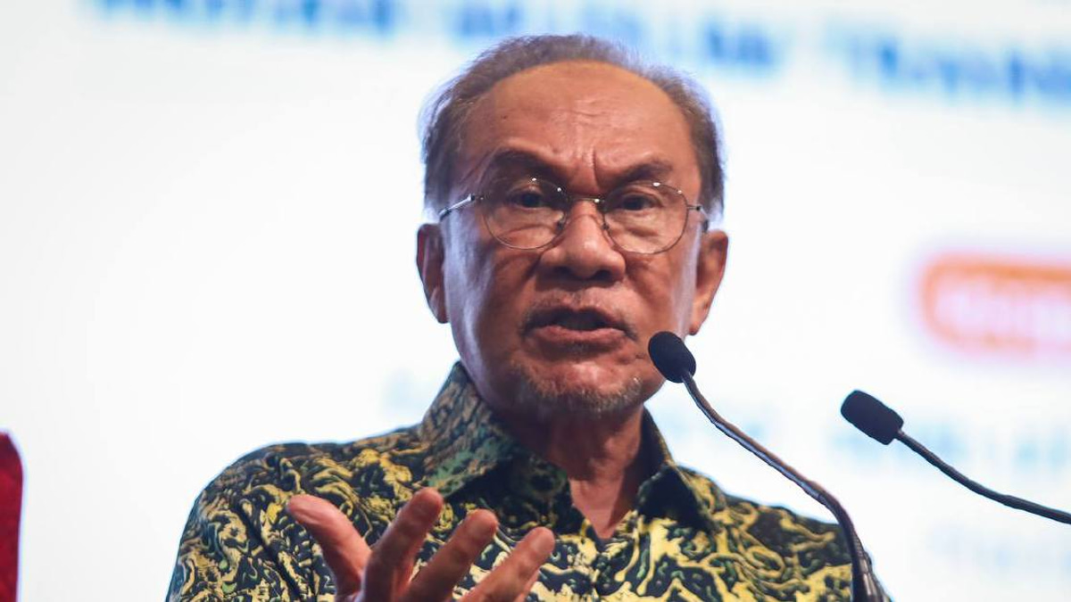 Malaysia Will Not Tolerate Public Disruptions by Refugee Groups, Anwar Insists