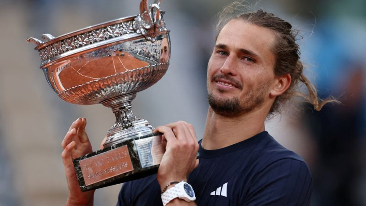 Djokovic Pursues 25th Grand Slam at U.S. Open as Zverev Emerges as Prime Challenger