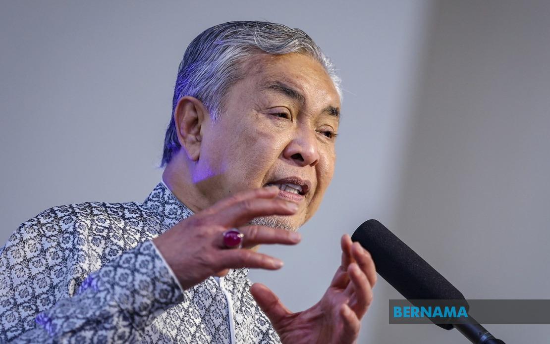 Ahmad Zahid Calls for Focus on Issues Relevant to Johor as Campaign Heats Up