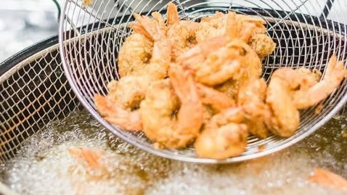 Taiwan prosecutes 15 people and four companies in major cooking oil contamination scandal
