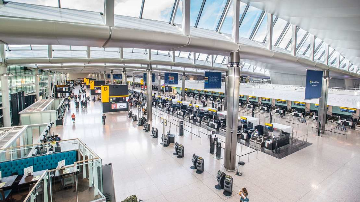 Istanbul Unseats Heathrow as Europe's Busiest Airport, Reigniting UK Expansion Debate