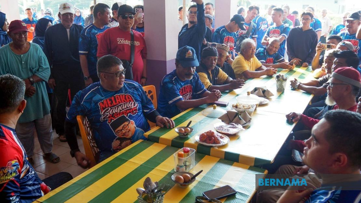 Melaka Rolls Out Social Security and Fish-Finding Technology for Fishermen