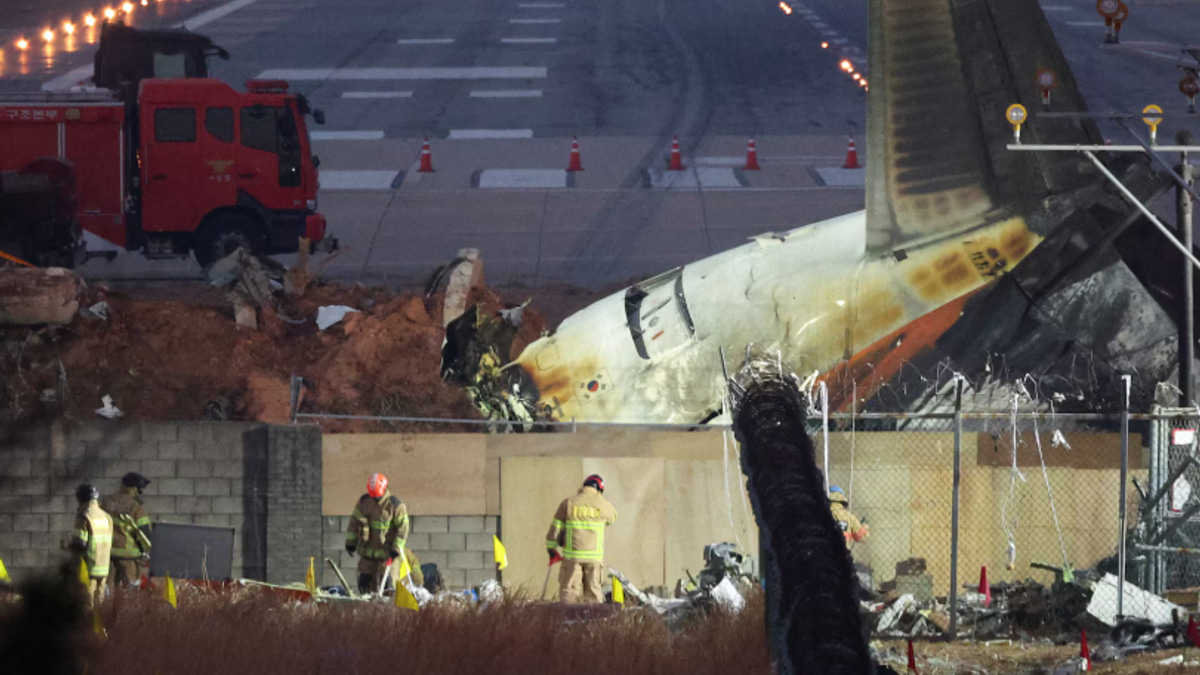 Police raid Korea Airports Corp and transport ministry in Jeju Air crash investigation