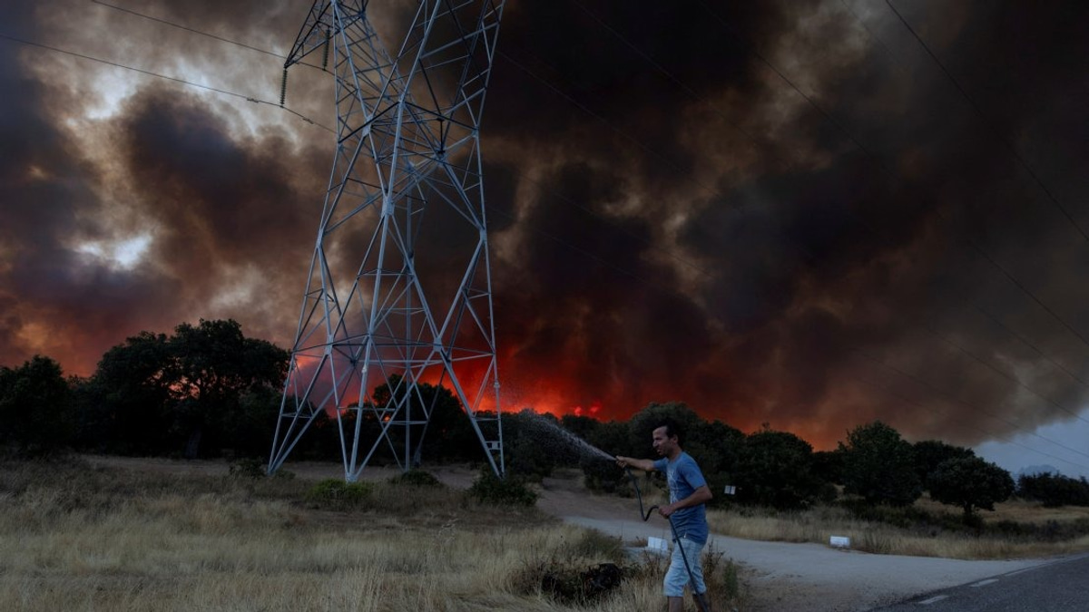 Spain Grapples with Multiple Wildfires as Heatwave Compounds Crisis