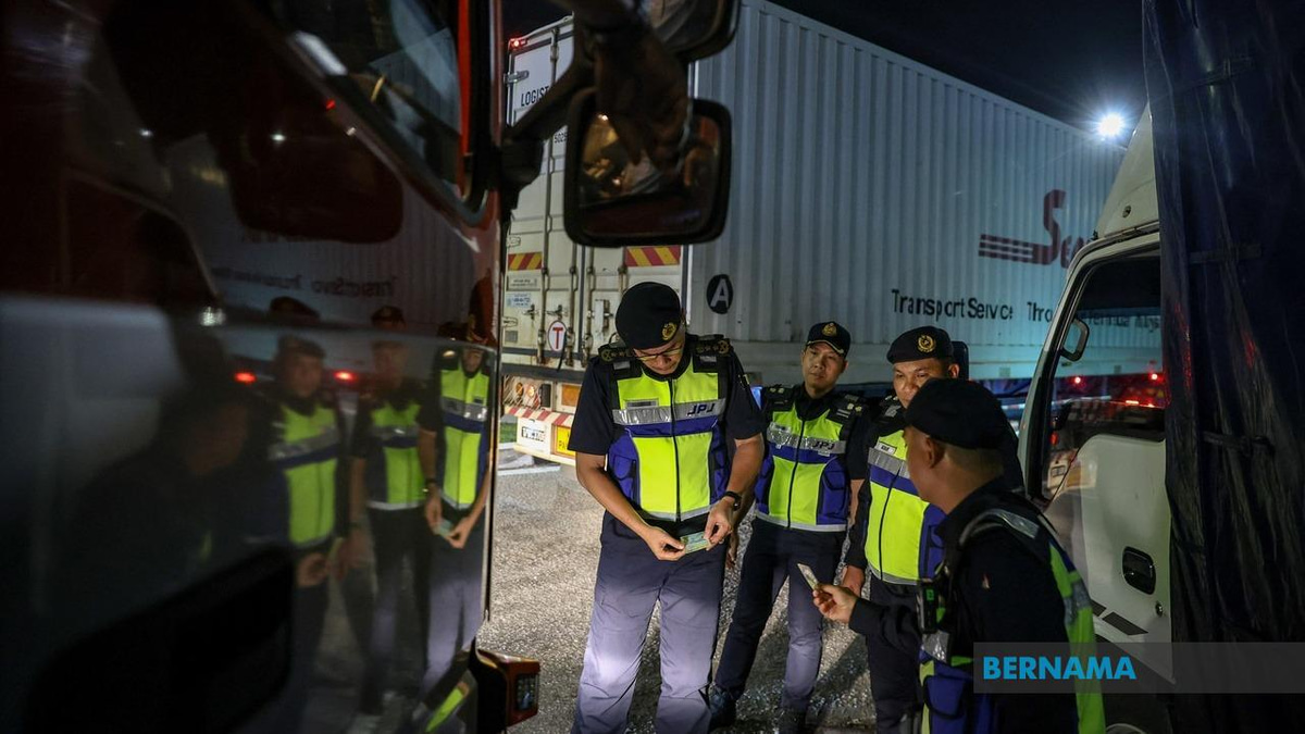 Johor Drug Operation Nets 16 Drivers; JPJ Vows Licence Suspensions