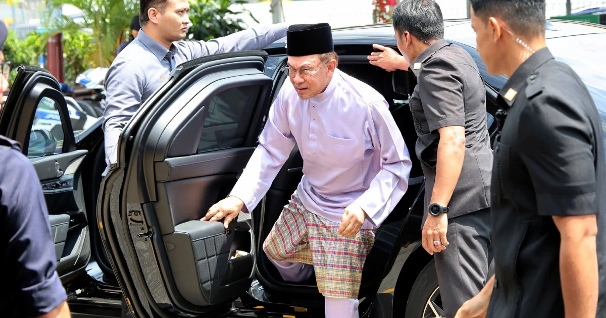 Political Campaigns Must Be Respectful, Not Arrogant, Says Anwar