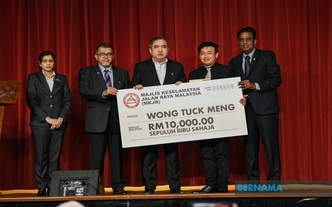 Lorry Driver Honoured for Heroic Act That Saved 21 Bus Passengers Near Menora Tunnel
