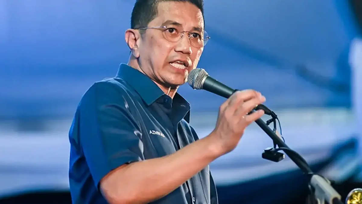 Azmin Ali positioned as potential Bersatu-Pakatan bridge if party leadership changes