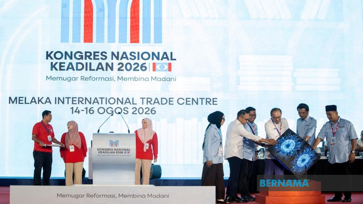 Anwar Launches Anak Muda Keadilan Resource on Party Ideology and Youth Leadership