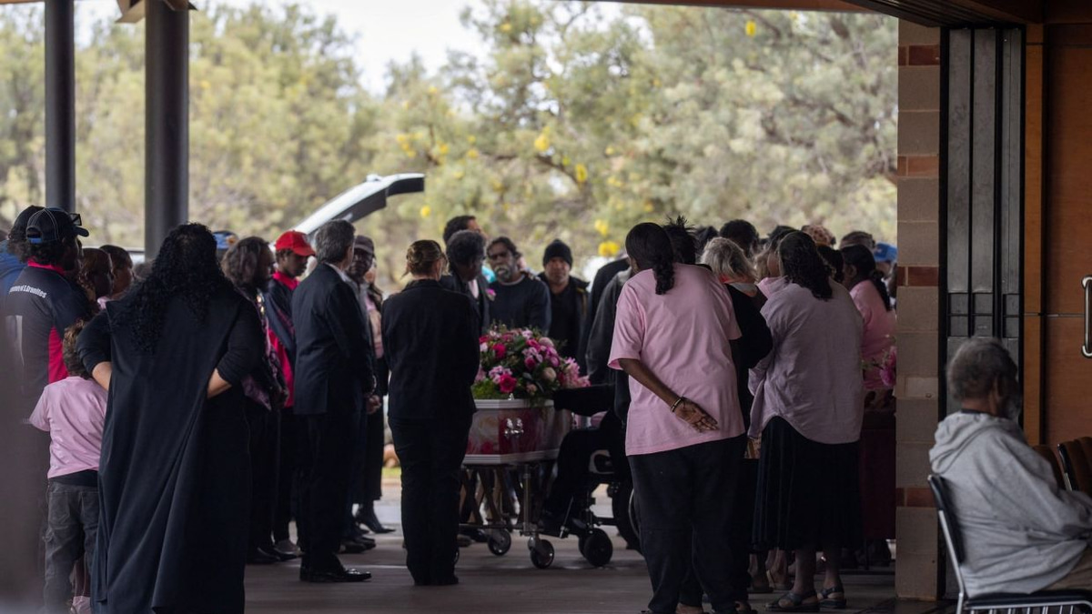 Alice Springs mourns Indigenous child whose death exposed deep fractures in outback community