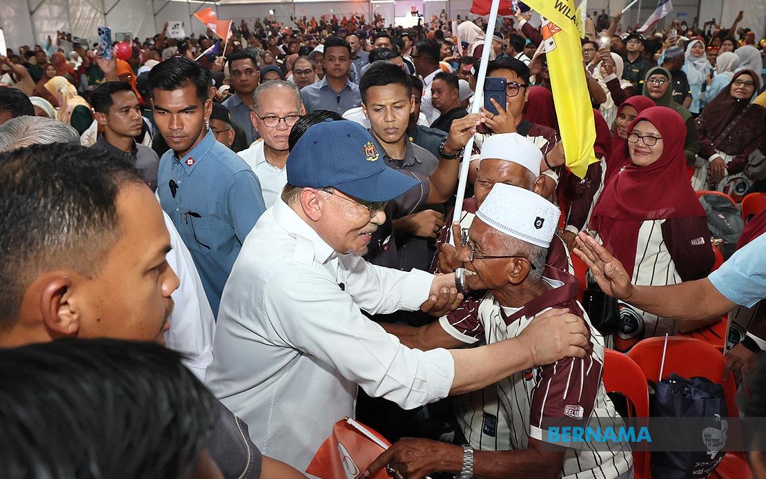 Government Unveils RM29 Million Development Package for FELDA Communities at 70th Anniversary Celebration