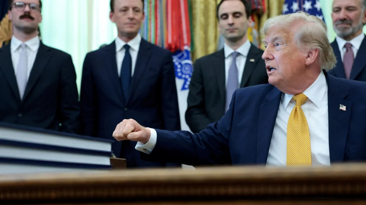 Two More Arrested in Connection With Alleged Plot to Attack White House During Trump UFC Event