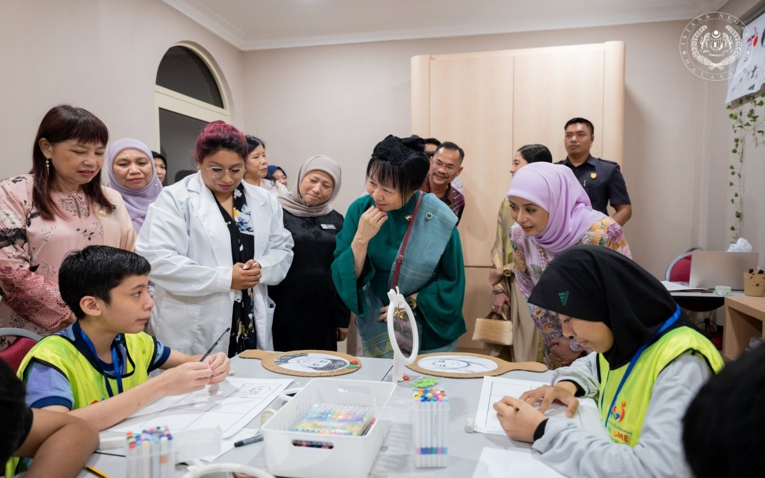 Malaysian Queen and Singapore First Lady Visit Autism Centre During State Visit