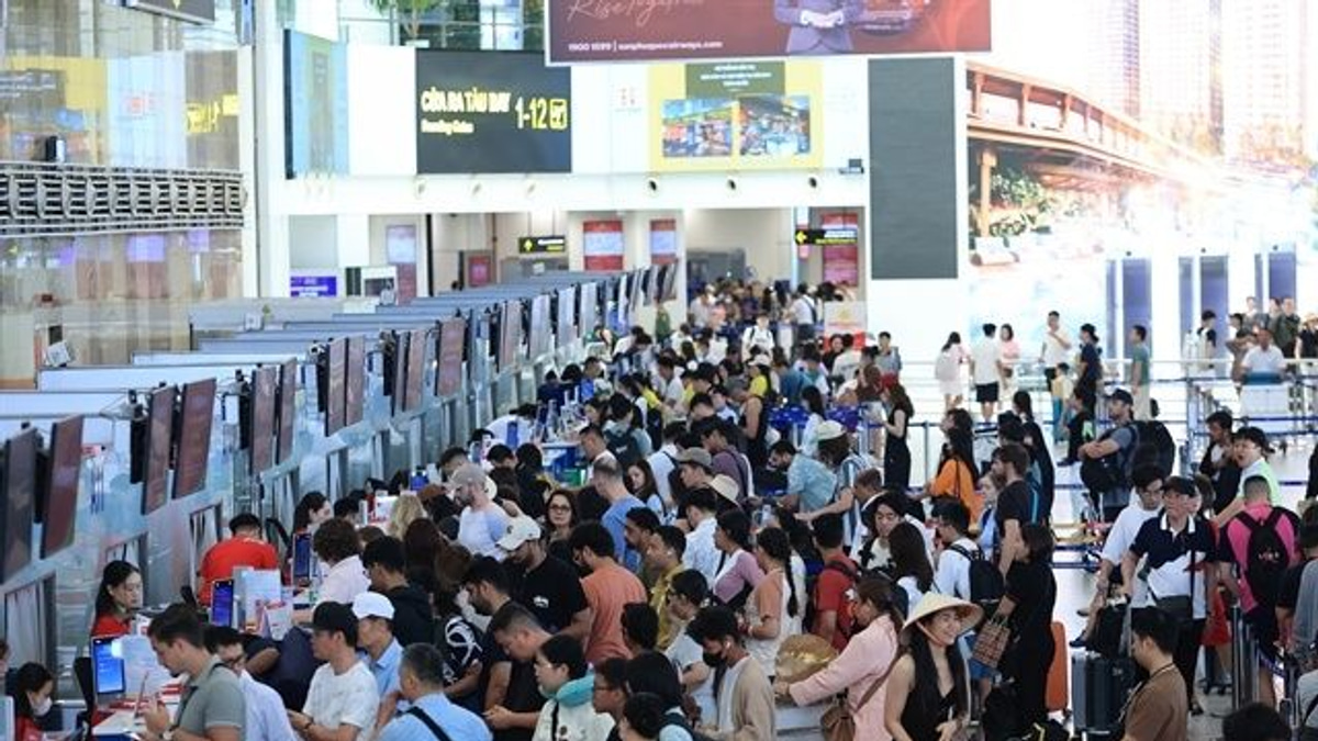 Vietnam introduces mandatory passenger compensation for flight delays and cancellations