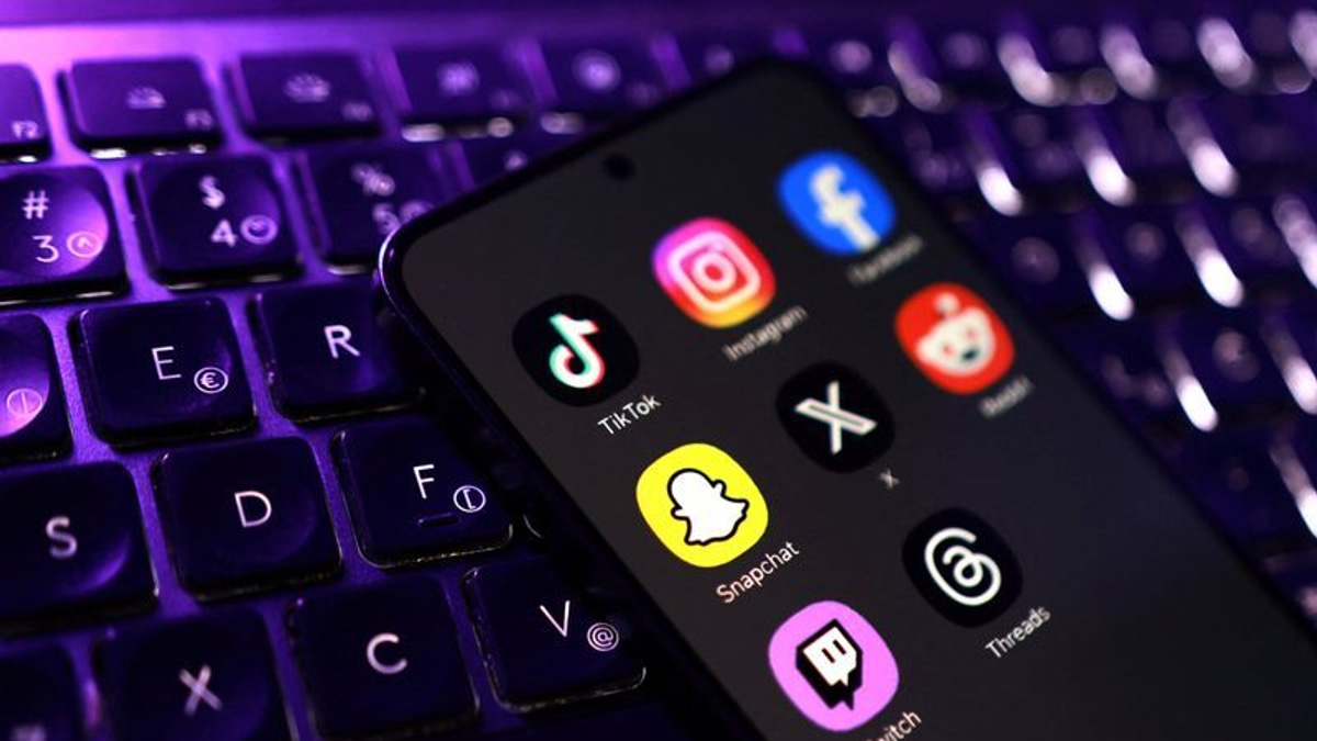 UK study shows social media limits improve teen sleep and focus, but restrictions prove hard to enforce