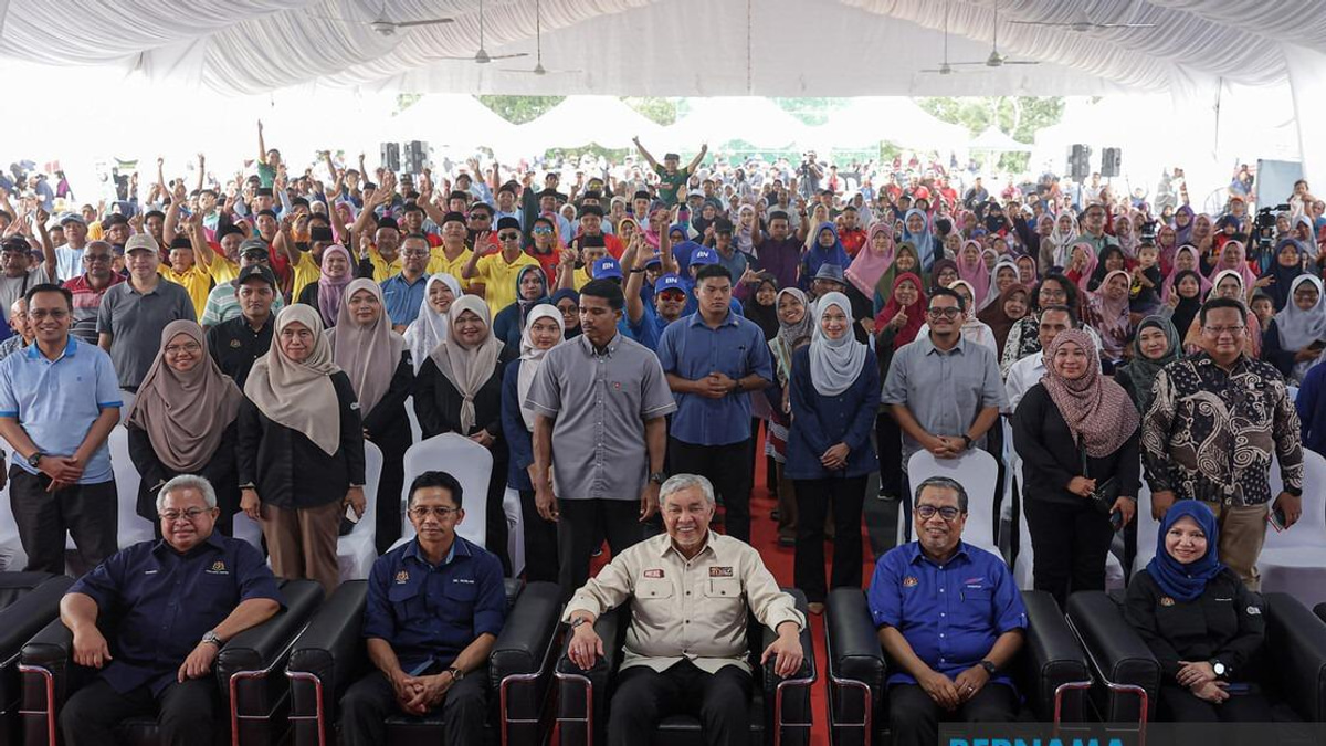 Ahmad Zahid: Fresh Political Alliances Critical for Malaysia's Stability