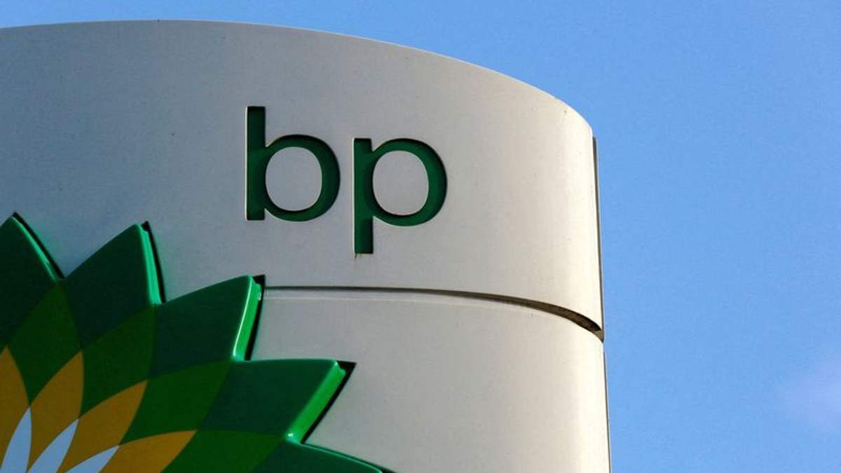 Major US Retailers Sued Over Alleged AI-Driven Gas Price Fixing in California