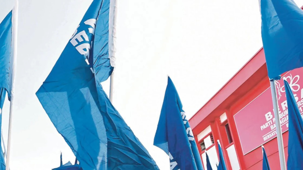 Bersatu Risks Election Exclusion as PN Logo Control Becomes Coalition Flashpoint