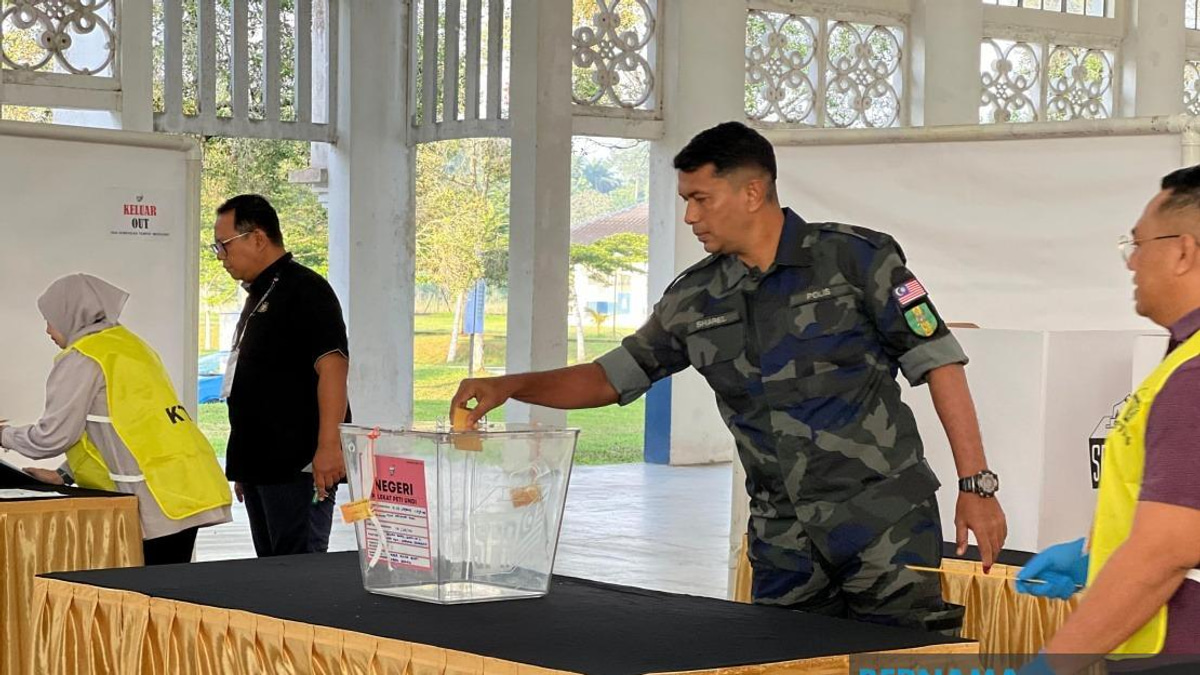 Nearly 25,000 Early Voters Cast Ballots in Johor State Election