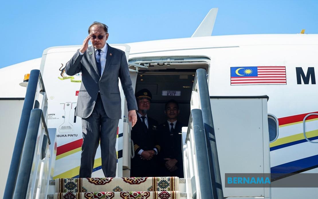 Anwar Concludes Turkmenistan Visit, Heads to Penang for Industrial Launches and Media Awards