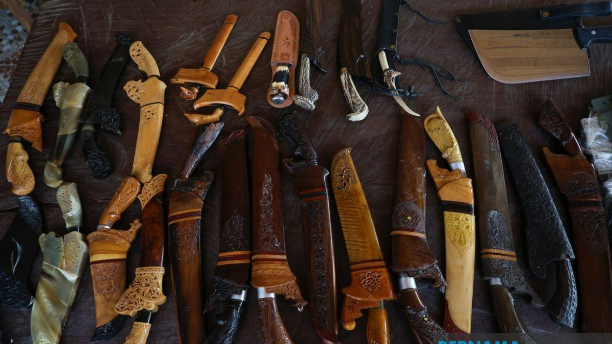 A Collector's Quest to Preserve Kelantan's Fading Blacksmithing Heritage