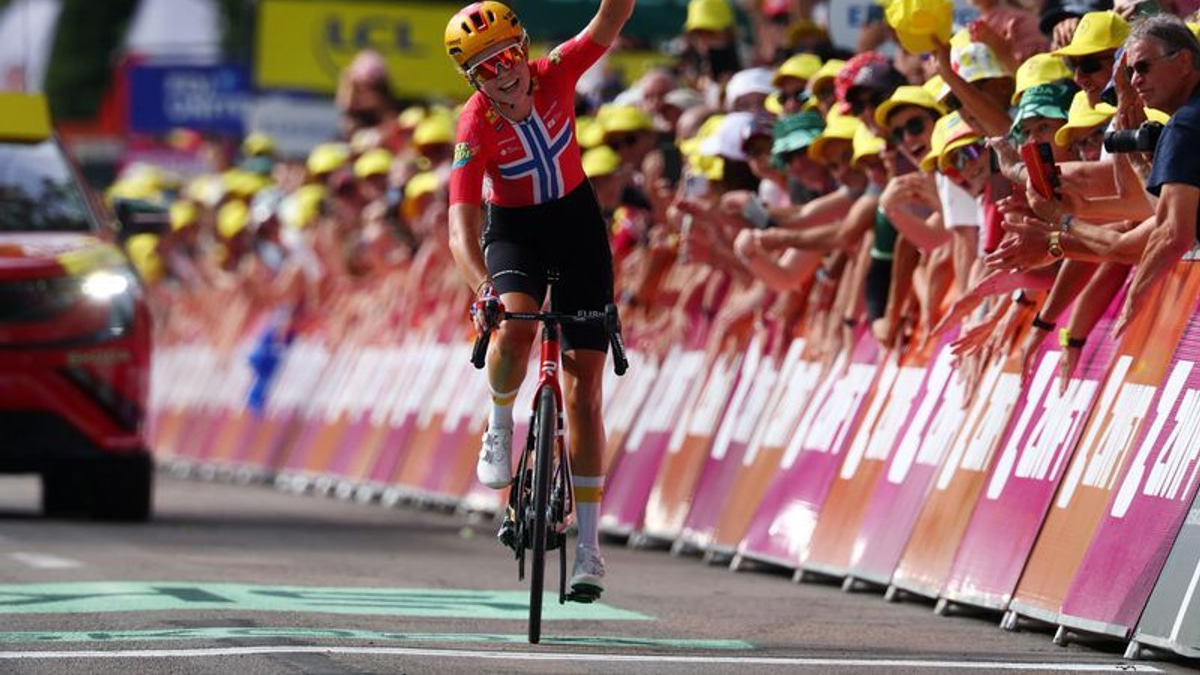 Norwegian cyclist Haugset claims maiden Tour de France Femmes stage win and yellow jersey