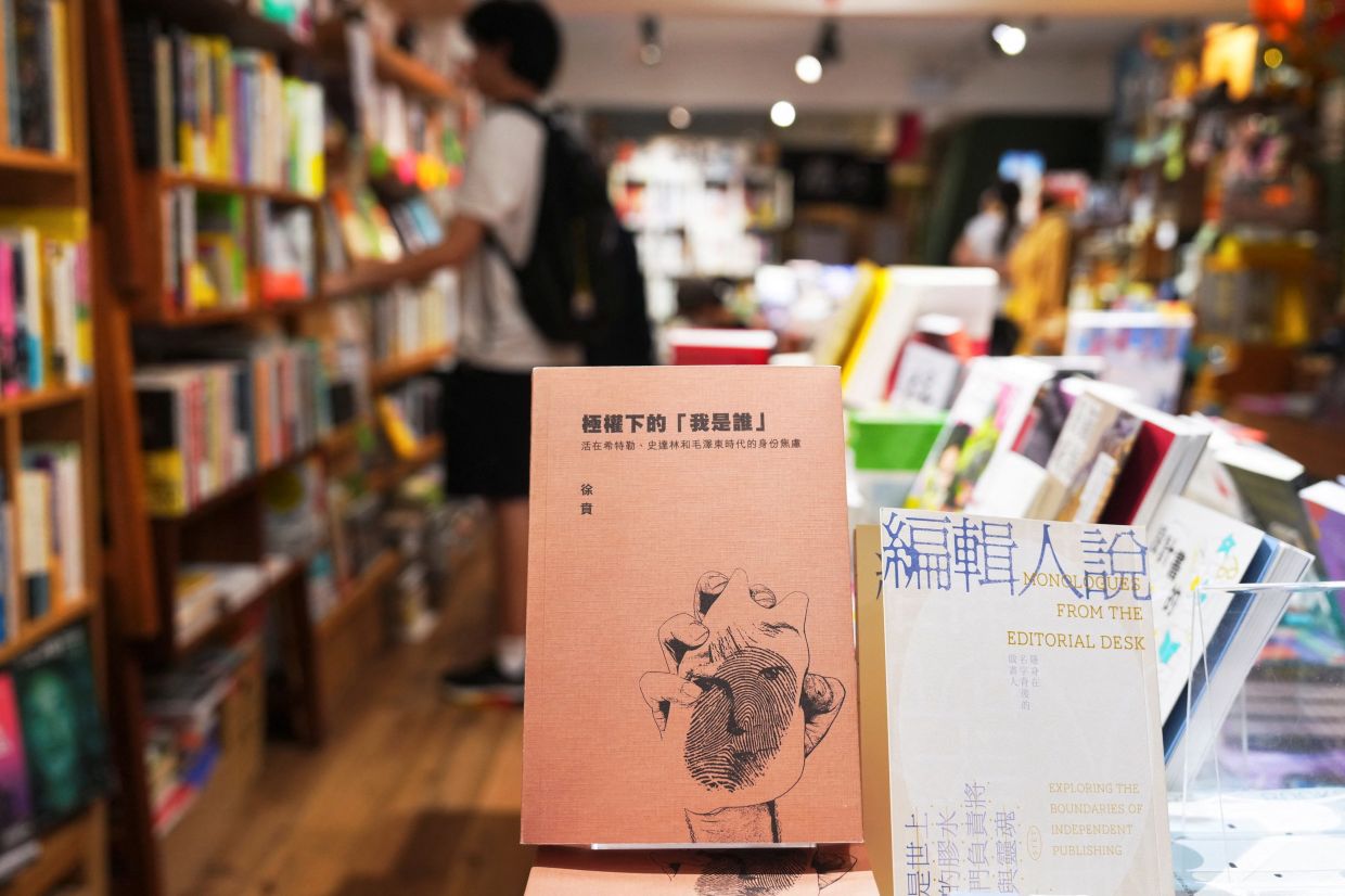 Hong Kong Security Chief Signals Tighter Controls on Booksellers Over National Security Concerns