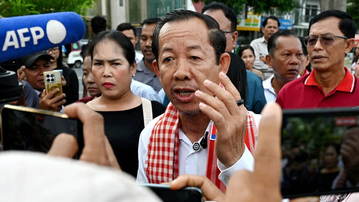 Cambodia's Supreme Court Upholds Election Ban on Opposition Figure Rong Chhun