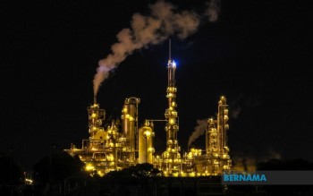 Malaysia Should Pursue Measured, Budget-Conscious Path for Oil Stockpile, Economist Advises
