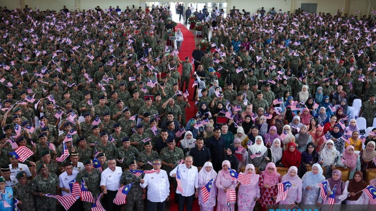 PM Anwar Orders Review of Senior Military Officer Promotion Timelines