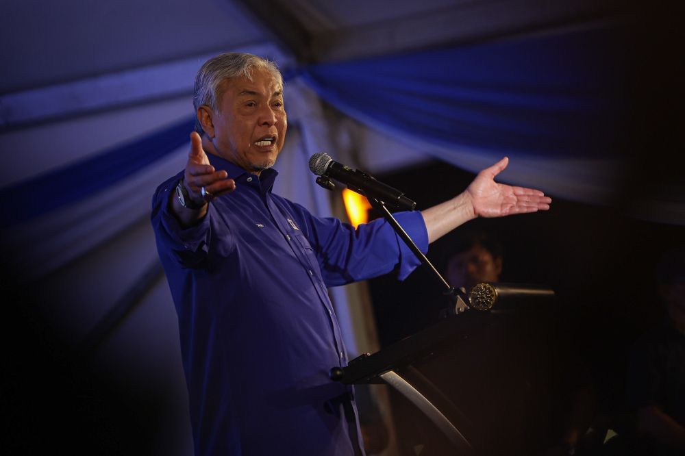 Zahid Dismisses Calls for Ministerial Resignations, Reaffirms PM's Authority Over Cabinet Changes