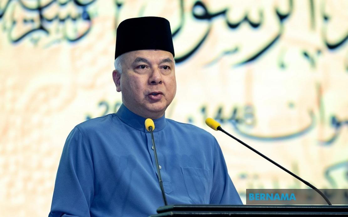 Sultan Nazrin Calls for Unified Muslim Identity Amid Political Divisions