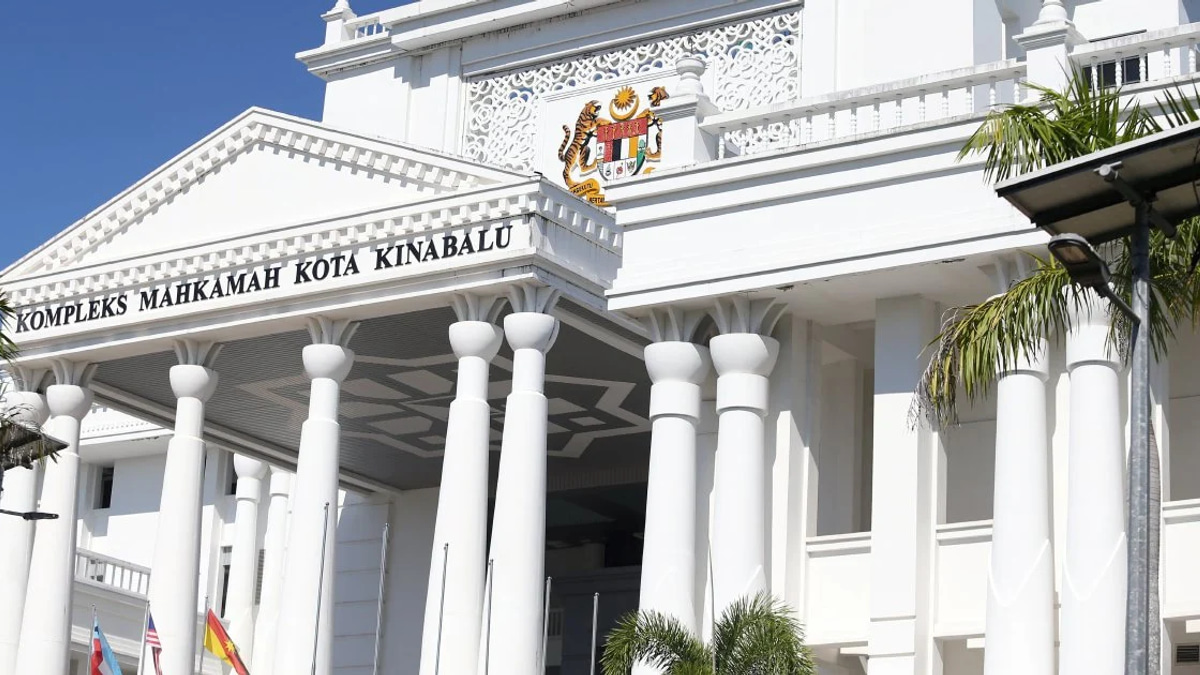 Handwriting Analyst Maintains Stance on Disputed Zara Mahathir Journal Entries