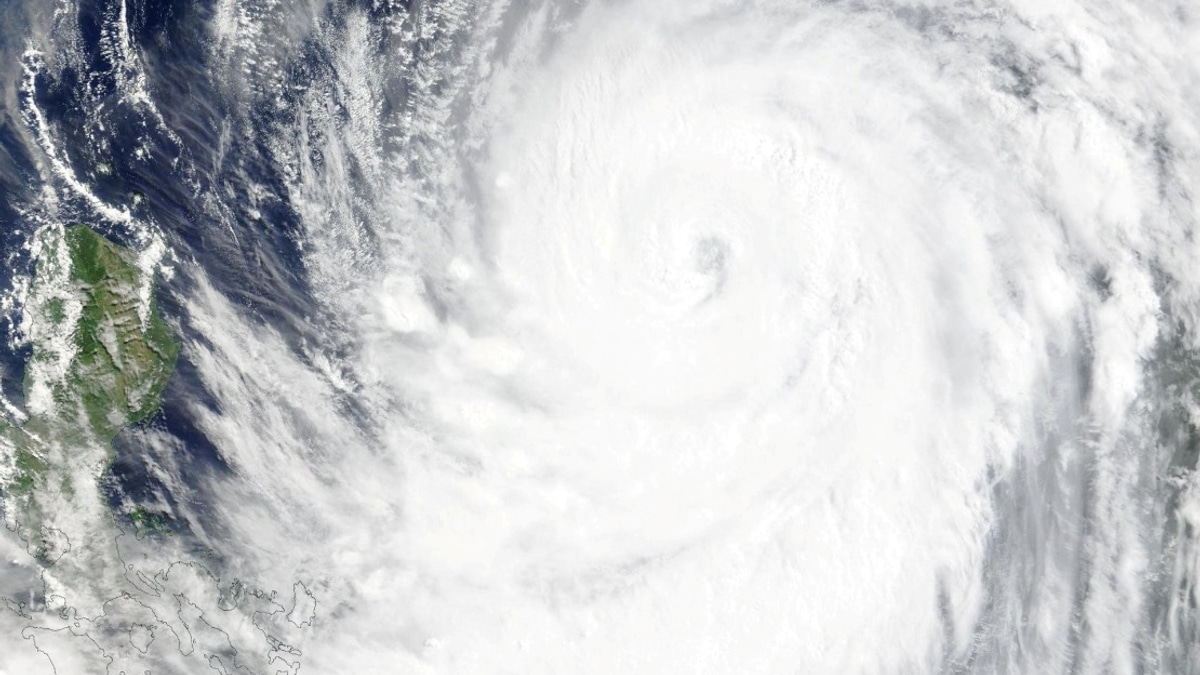Typhoon Bavi Bears Down on Taiwan as Meteorological Agency Issues Sea Warning