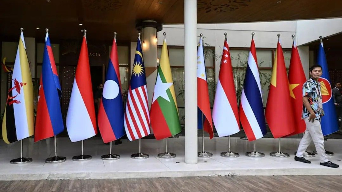 South China Sea tensions threaten to derail ASEAN consensus as bloc grapples with Myanmar crisis